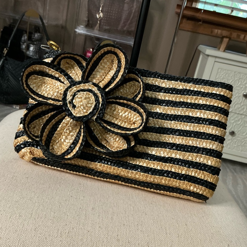 Mud Pie Floral Straw Clutch